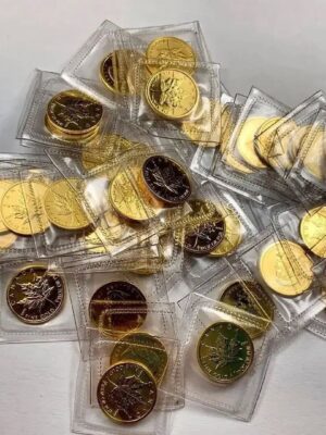 1/10 gold Canadian maple leaf